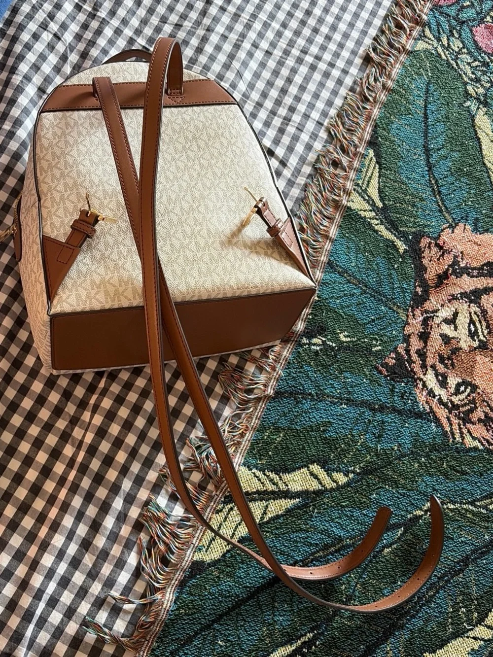 Michael Kors elegant cream